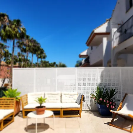 Luxury By The Holiday home *